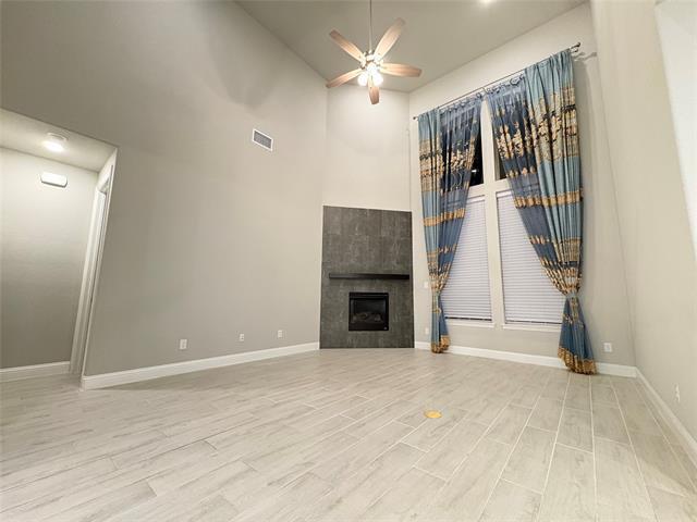 Building Photo - 2300 Offerande Dr