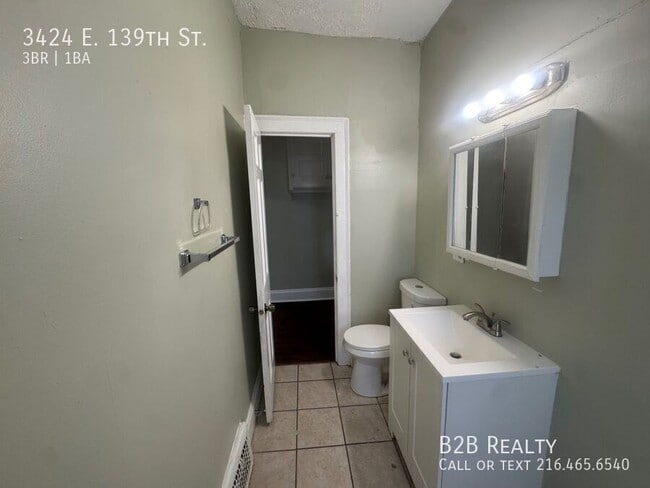 Building Photo - 3424 E 139th St