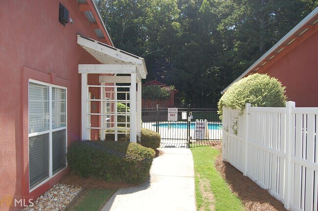 Building Photo - 202 Mill Pond Crossing