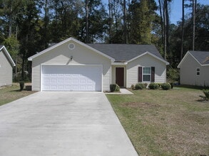 Building Photo - 112 Five Oaks Ct