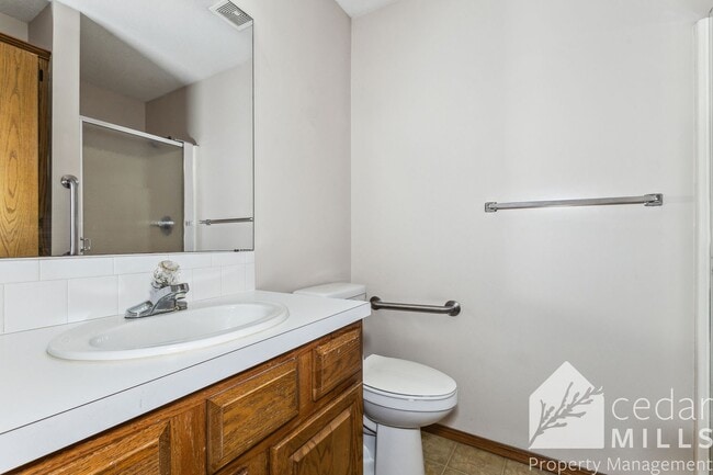 Building Photo - 3 Bed 3 Bath at Douglas and Maize!