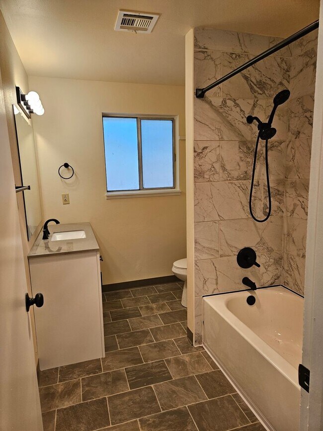 Building Photo - Beautiful Remodeled Home.