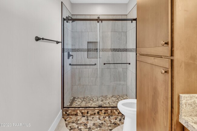 Building Photo - 1584 Majestic Way