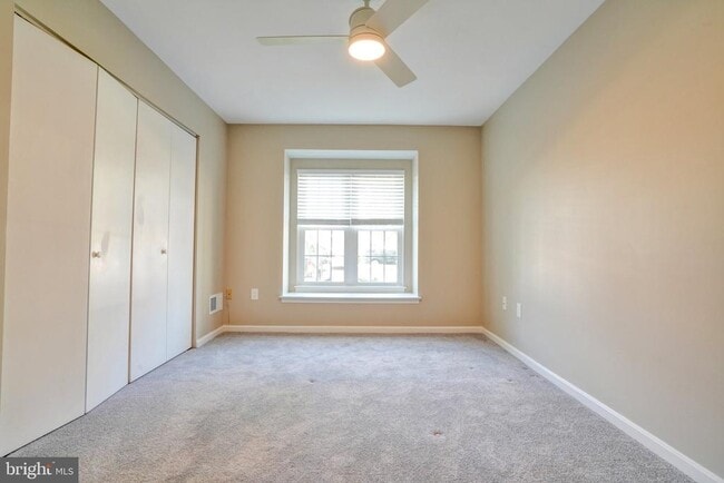 Building Photo - 325 Westridge Cir