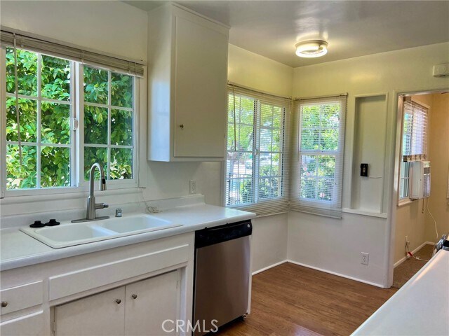 Building Photo - 1324 N Chaffey Ct