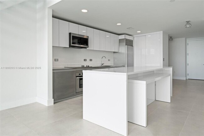 Building Photo - 1040 Biscayne Blvd