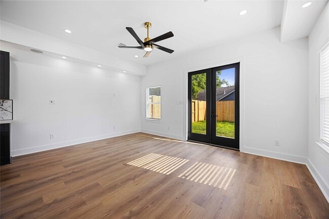 Building Photo - 4125 Shelby Cir