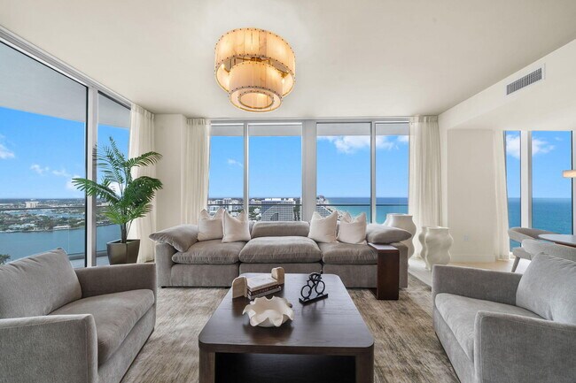 Building Photo - 151 N Seabreeze Blvd