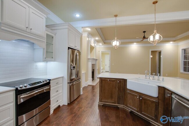 Building Photo - 8599 Bellewood Ln NW