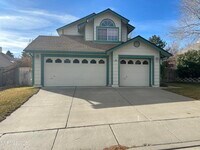 Building Photo - 1809 Lakeland Hills Dr