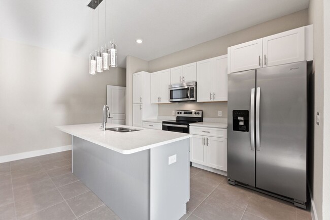 Building Photo - 361 Begonia Ct