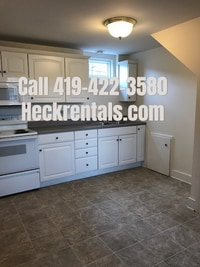 Building Photo - 624 1/2 S Main St