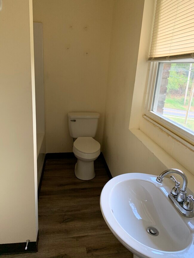 Building Photo - Madrid Court