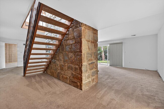 Building Photo - 9404 Woodington Dr