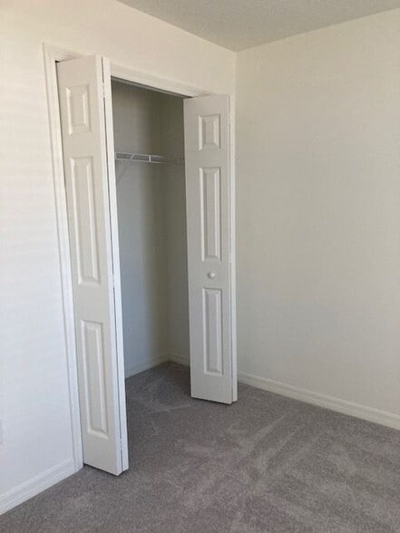 Building Photo - 36 Furness Pl