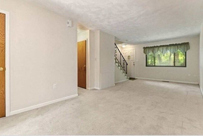 Building Photo - 269 Farrwood Dr