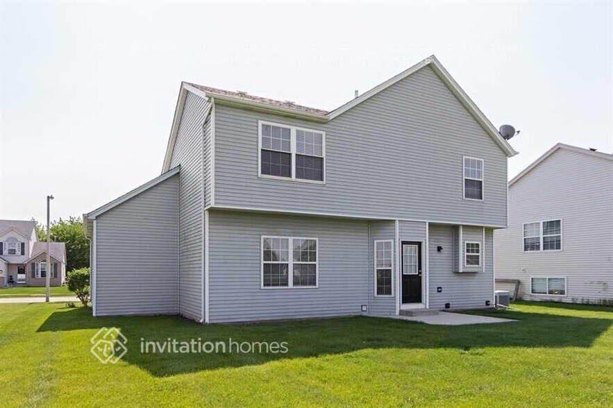Building Photo - 2013 Arbor Falls Dr