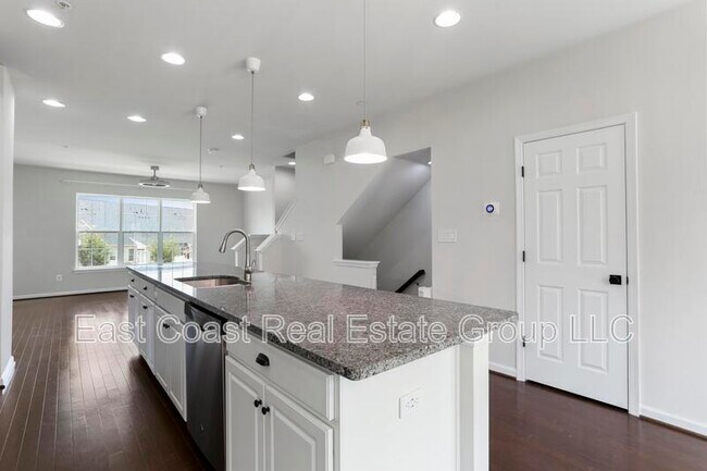 Building Photo - 5957 Whelan Ln