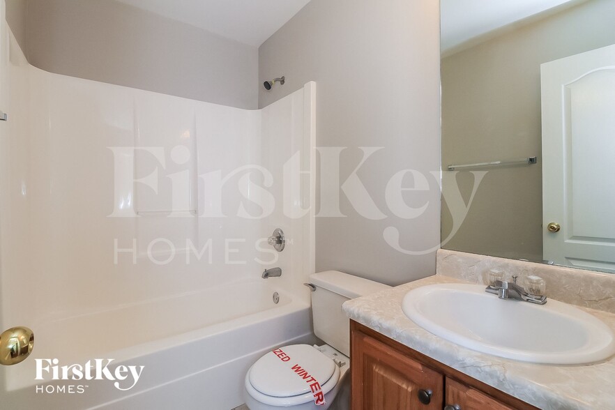 Building Photo - 273 Ryan Tr