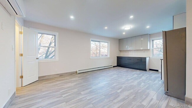 Building Photo - 24-40-40 86th St