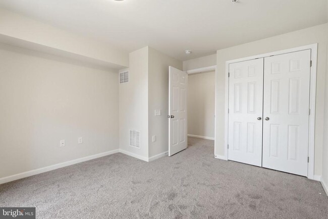 Building Photo - 637 Diamondback Dr