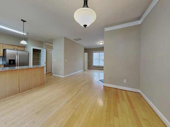 Building Photo - 8240 Townley Rd