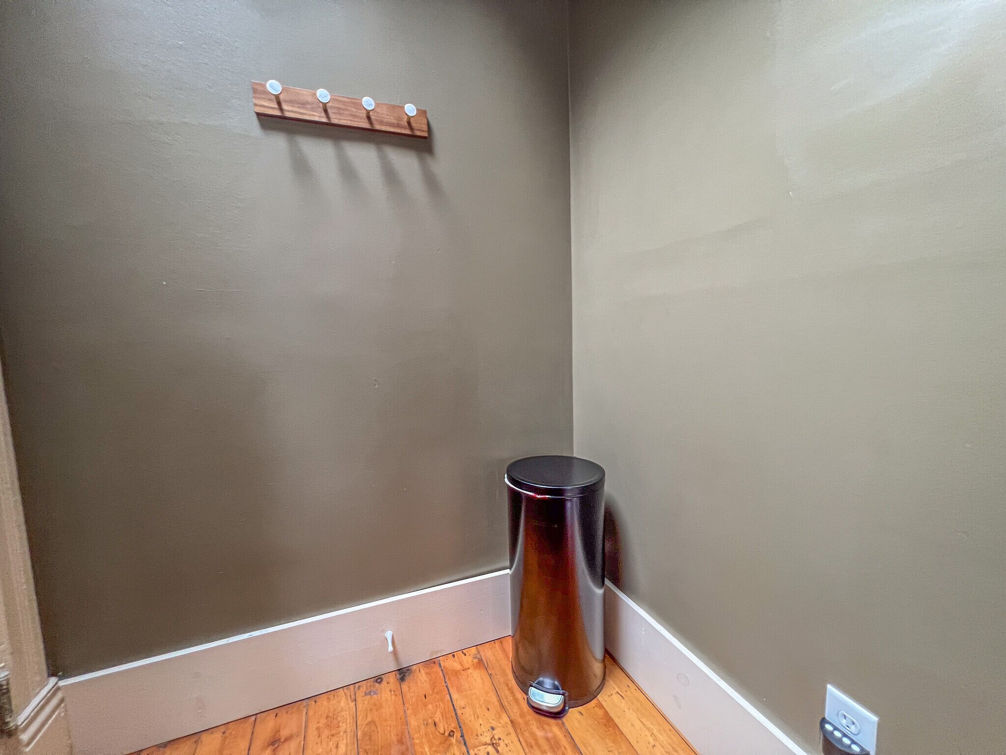 Building Photo - 1175 Iowa St