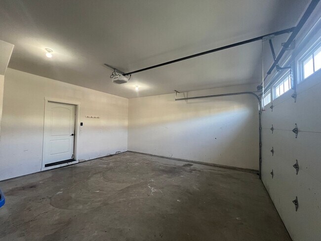 Building Photo - Recently Renovated! Spacious 3 Bedroom Home with Fenced Yard, Patio, and 2-Car Garage With Move I...