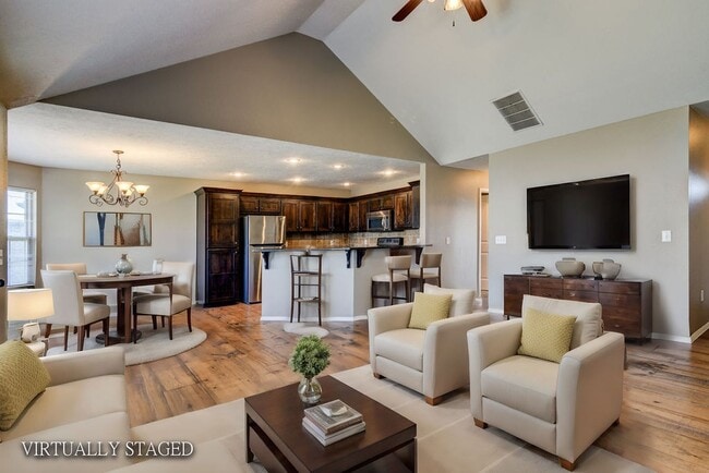 Building Photo - Beautiful 3-bedroom, 2-bath home in Republic with a 2-car garage.