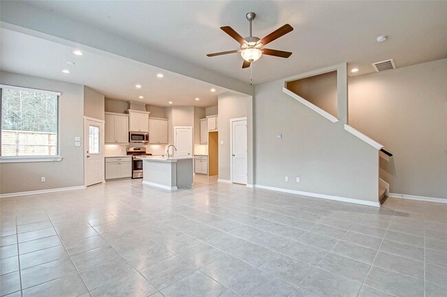 Building Photo - 332 N Spotted Fern Dr