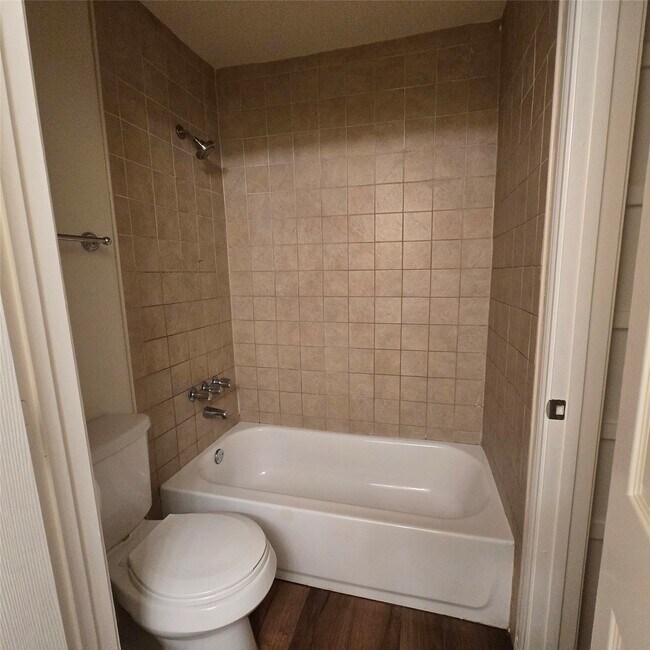 Building Photo - 3535 Upfield Dr