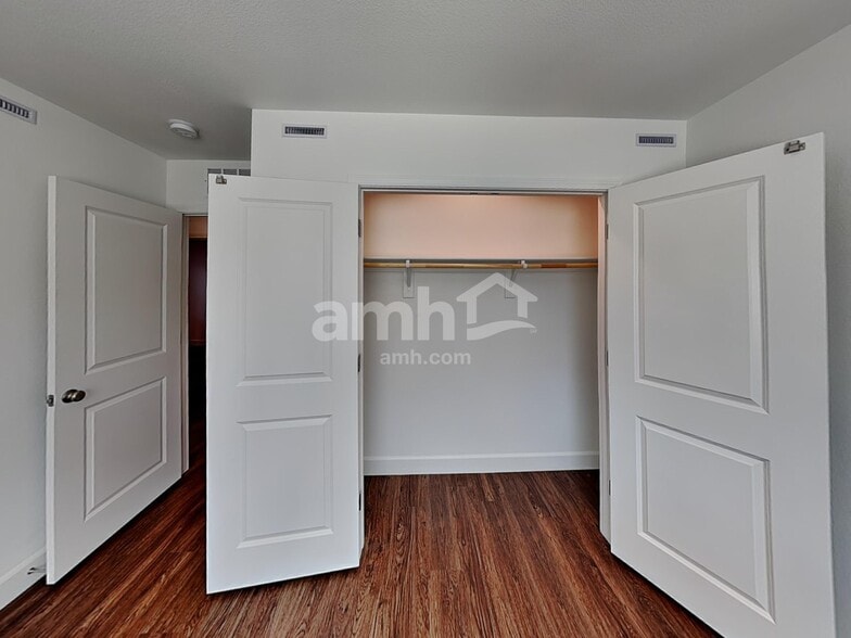 Building Photo - 9127 Liberty Cap Ct