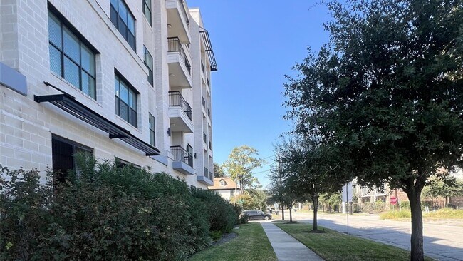 Building Photo - 1508 Blodgett St