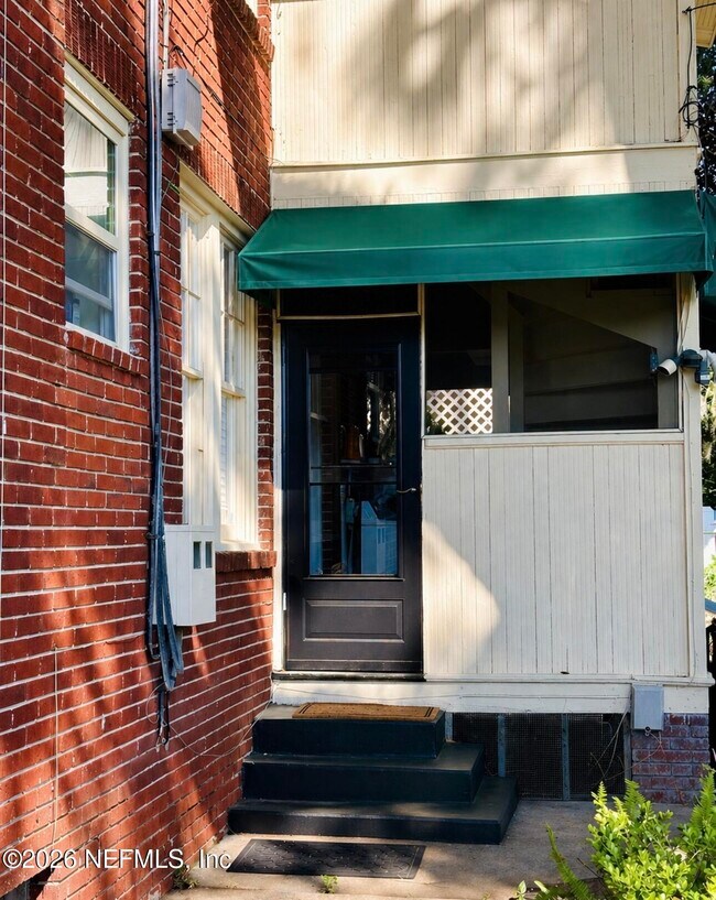 Building Photo - 1765 Canterbury St