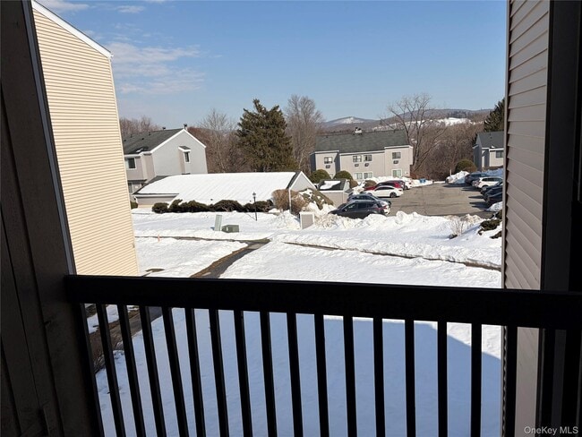 Building Photo - 1203 Village Dr