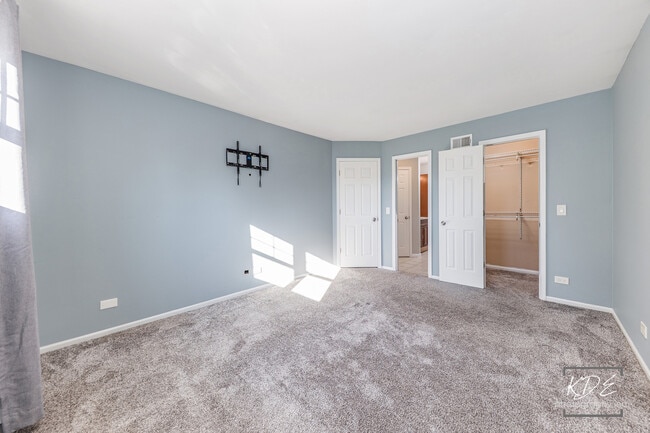 Building Photo - 350 Pearson Cir