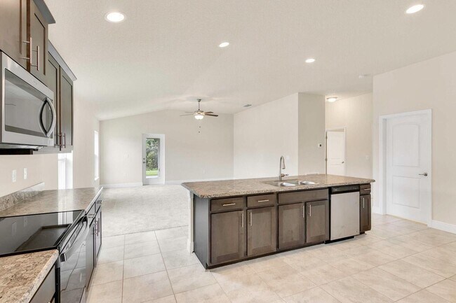 Building Photo - 5331 Vespera St