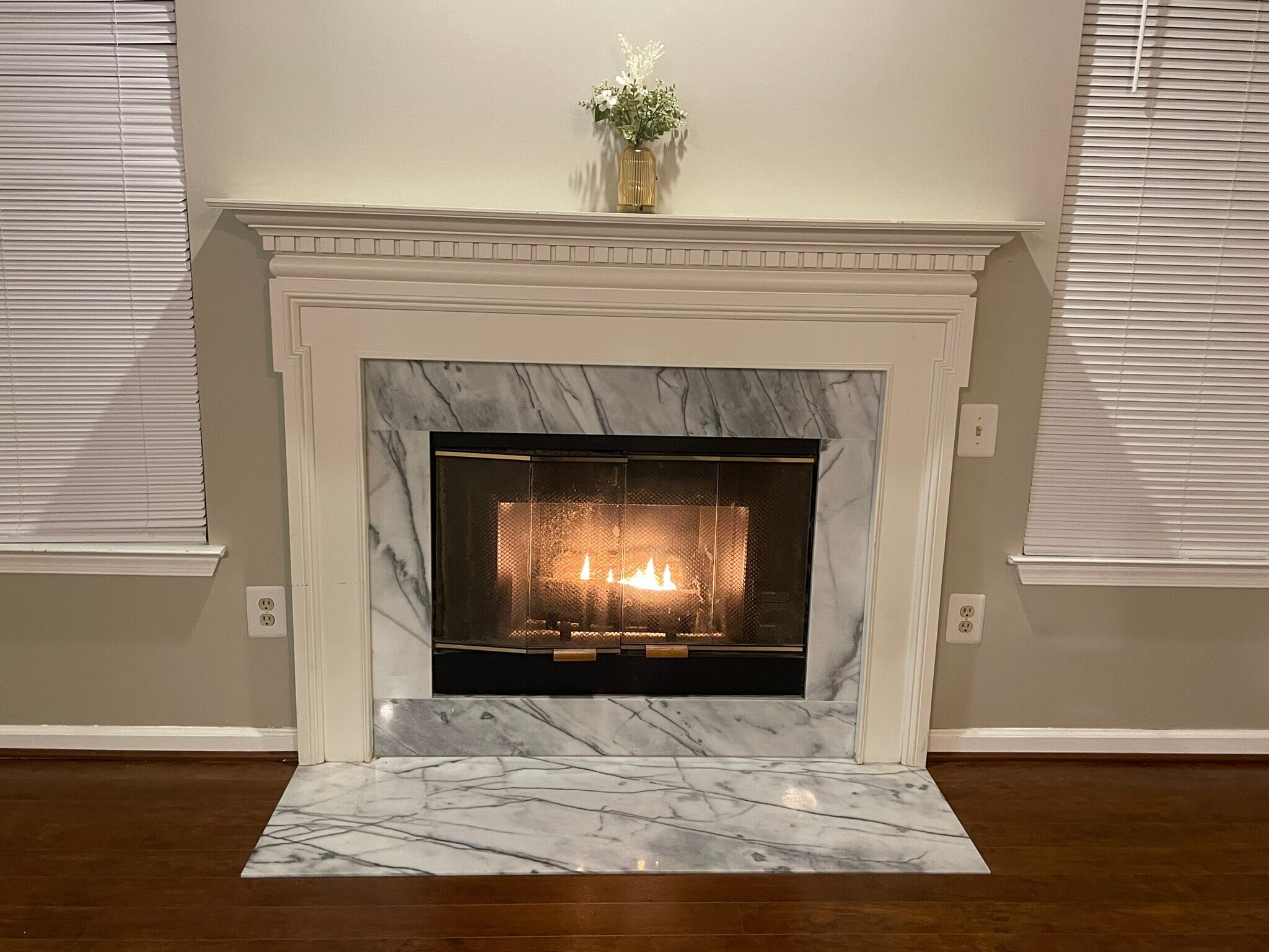 Building Photo - 1701 Lake Shore Crest Dr