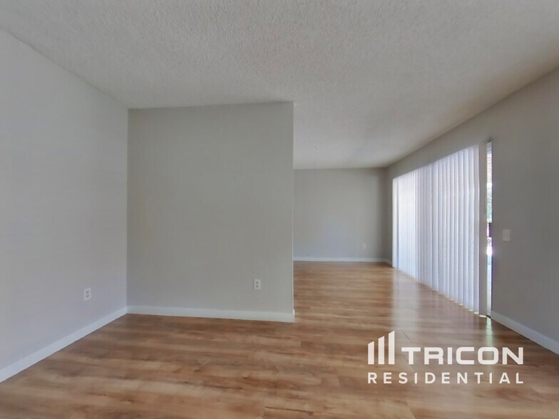 Building Photo - 7827 Charmette Way