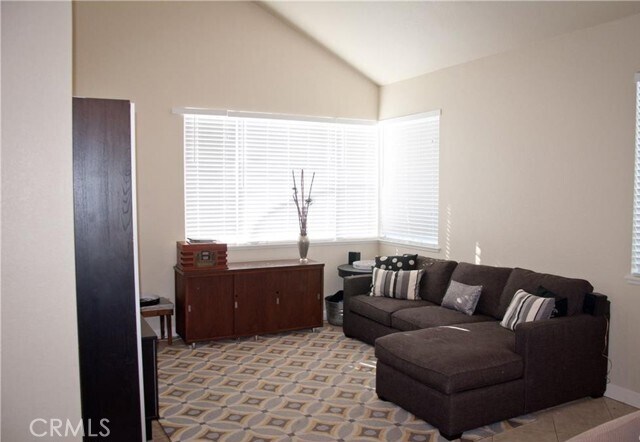 Building Photo - 1730 Stratford Cir
