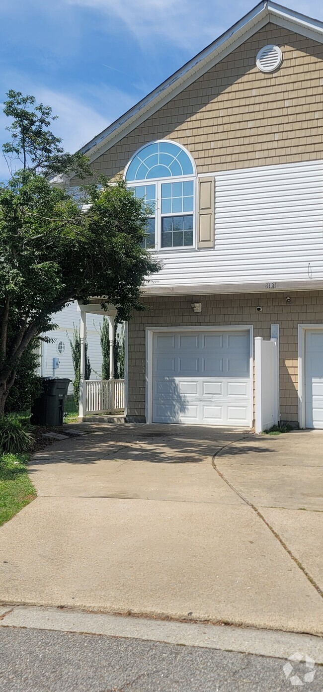 Building Photo - 8131 Redmon Rd
