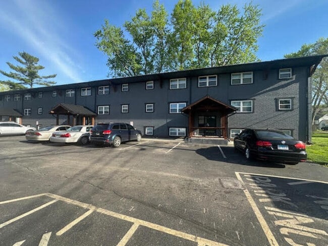 Building Photo - 401 N Main St