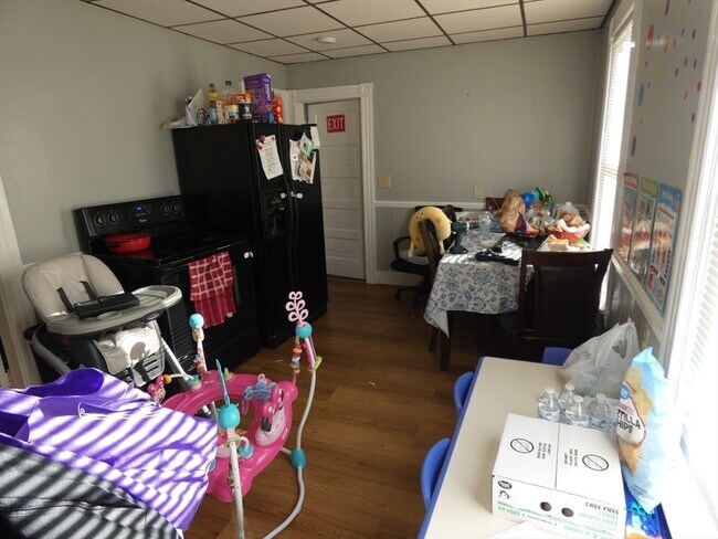 Building Photo - 60 W Broadway