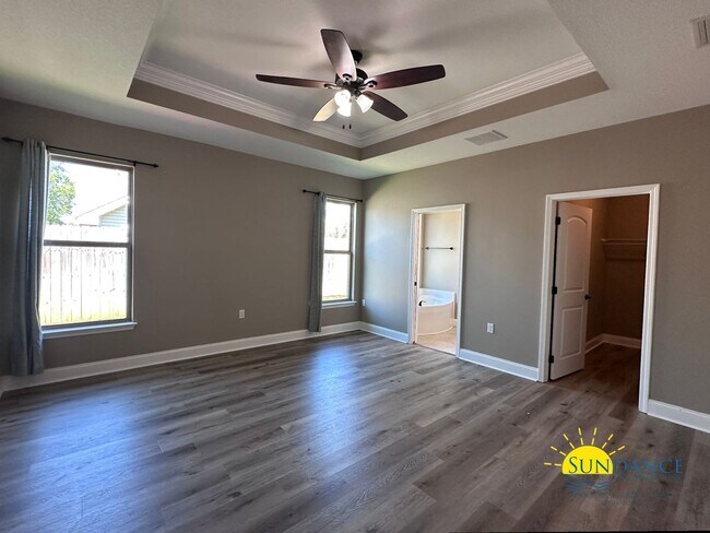 Building Photo - 438 Bay Oaks Dr