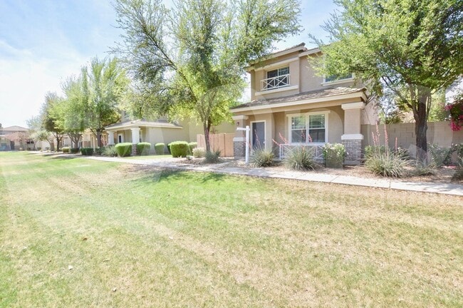 Primary Photo - 1543 S Longspur Ln