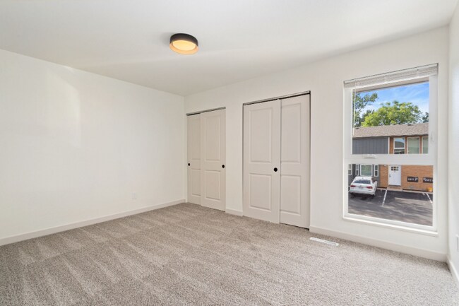Building Photo - 1618 Banyan Dr