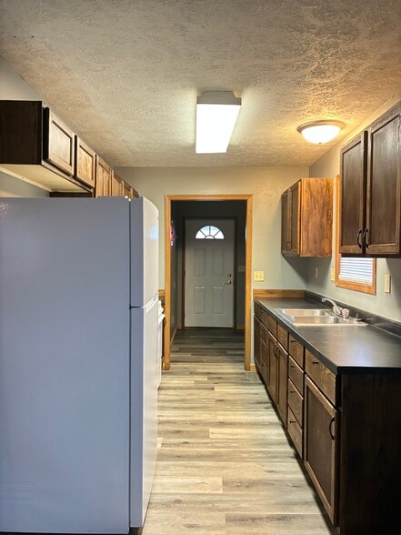 Kitchen - 1940 Ash St