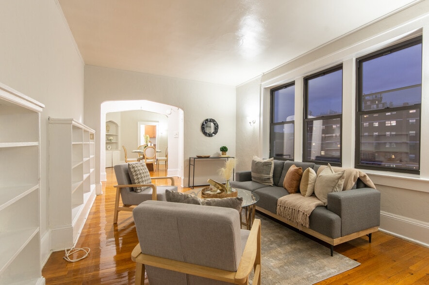 Primary Photo - Randolph Manor Apartments