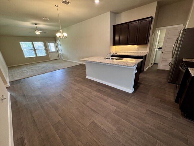 Building Photo - 5539 Pearl Valley