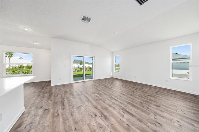 Building Photo - 6515 Anna Wy